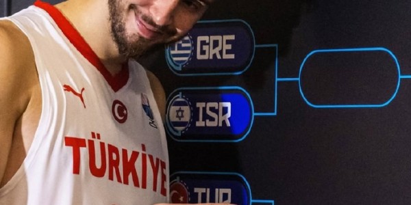 帕金斯称申京存前五中锋潜质！字母直言天空才是极限 火记晒数据力挺